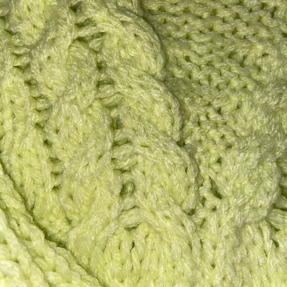 Aerie Chunky Cable Knit Sweater 🍐 - Picture 8 of 8